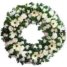 Wreath with 100 white flowers