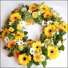Wreath with 40 yellow flowers