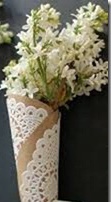 10 stalks rajnigandha stems hand bouquet with doyley wrapping