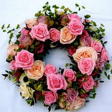 Wreath with pink flowers